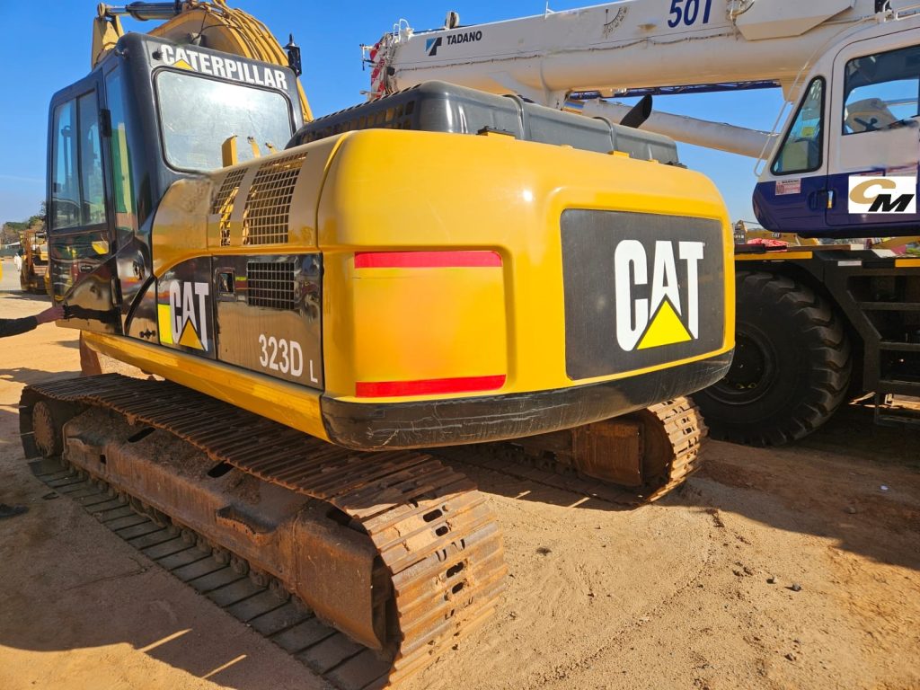 2013 CAT 323D EXCAVATOR - 1 (10445 Hrs) (1) 2013 CAT 323D EXCAVATOR – 1 (10445 Hrs) (1)