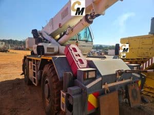 crane-on-site-batch-plants-concrete-machinery