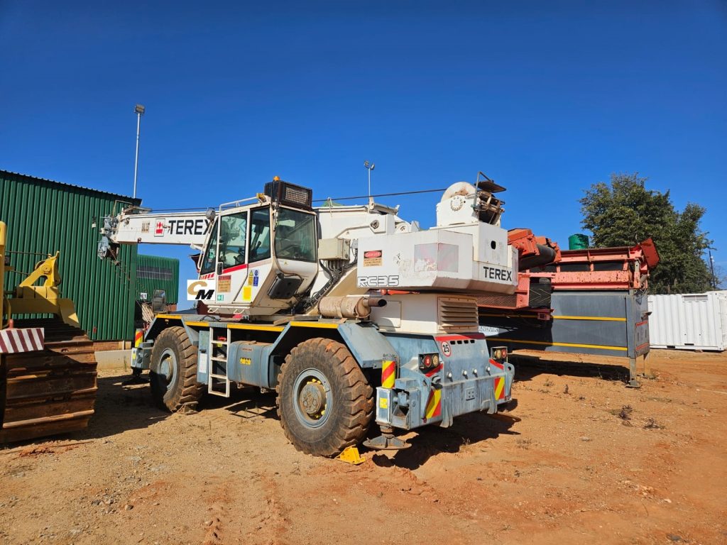 crane concrete machinery